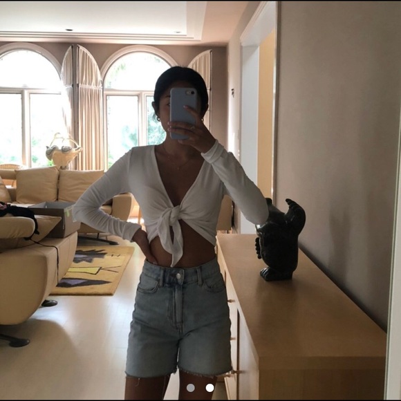 white front tie top - Picture 2 of 2